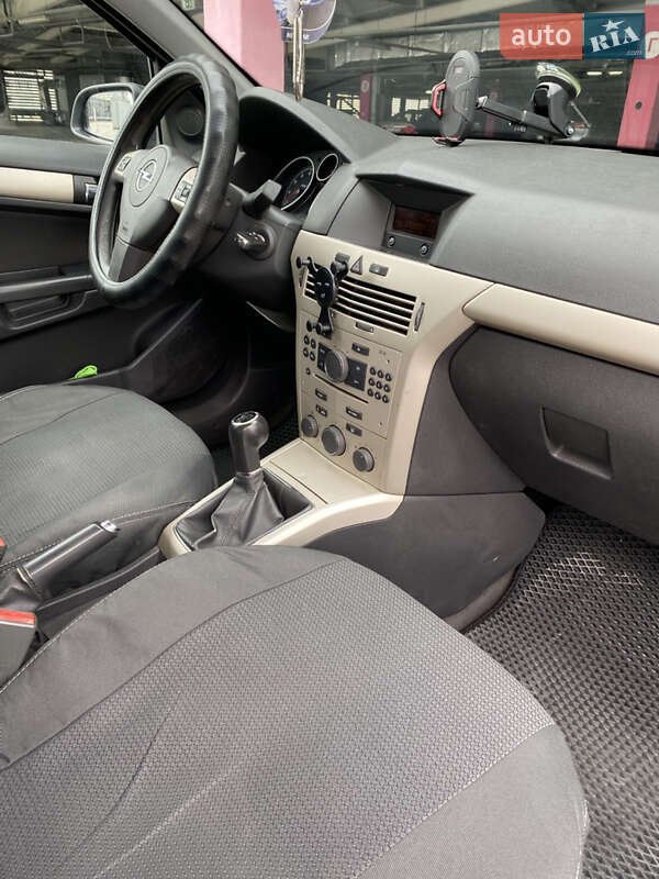 Универсал Opel Astra 2008 в Киеве