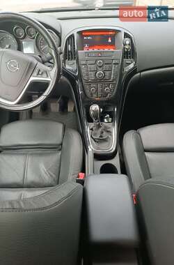 Универсал Opel Astra 2015 в Днепре