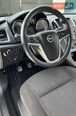 Универсал Opel Astra 2014 в 