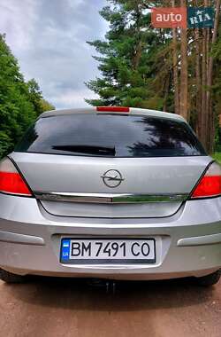 Хэтчбек Opel Astra 2006 в 