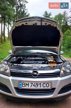 Хэтчбек Opel Astra 2006 в 