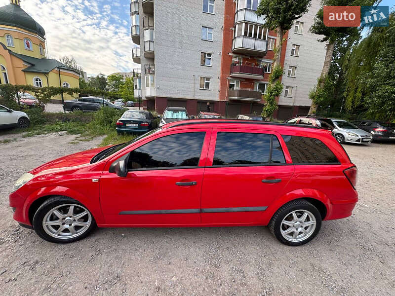 Универсал Opel Astra 2009 в Тернополе