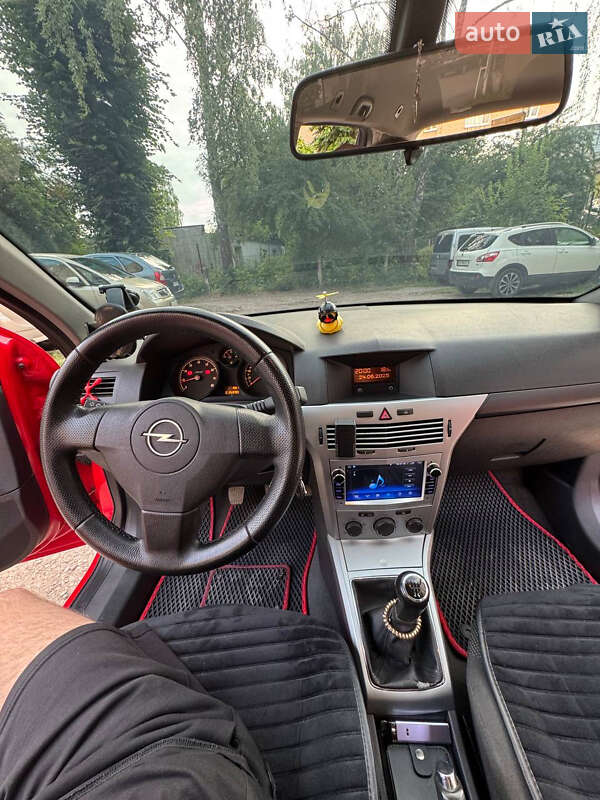 Универсал Opel Astra 2009 в Тернополе