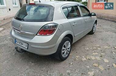 Хэтчбек Opel Astra 2008 в 