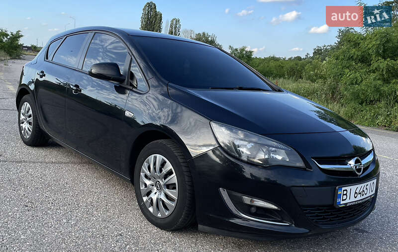 Хетчбек Opel Astra 2013 в Полтаві