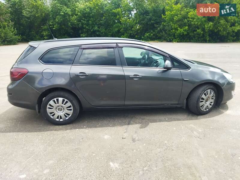 Универсал Opel Astra 2011 в Хмельнике