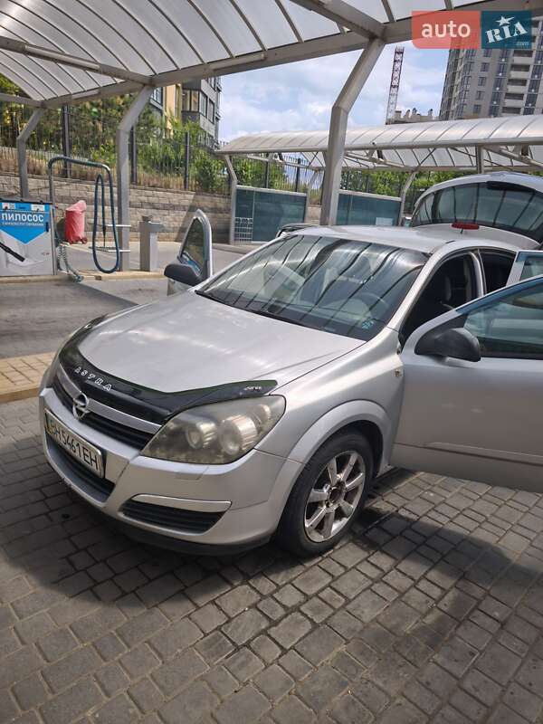 Хетчбек Opel Astra 2006 в Одесі