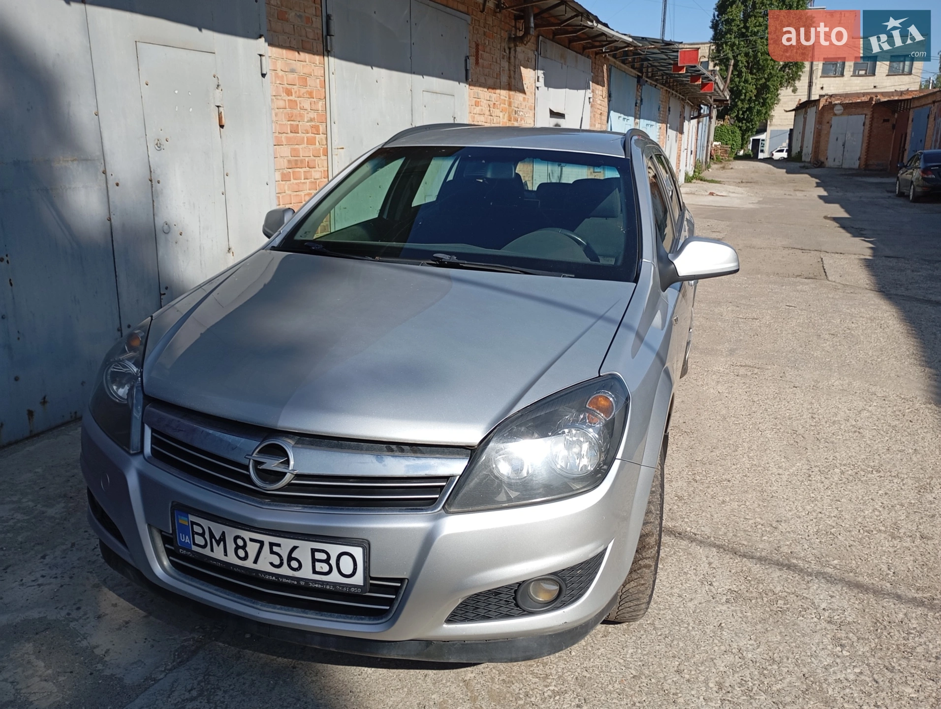 2011 Opel Astra - фото 1