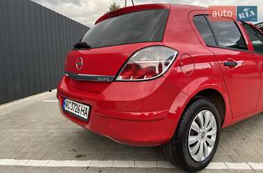 Хэтчбек Opel Astra 2009 в 