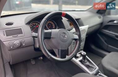 Хэтчбек Opel Astra 2009 в 