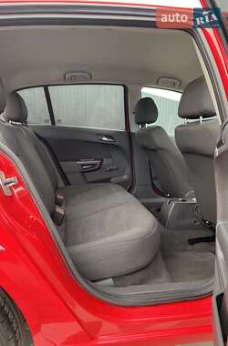 Хэтчбек Opel Astra 2009 в 