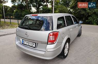 Універсал Opel Astra 2009 в Калуші