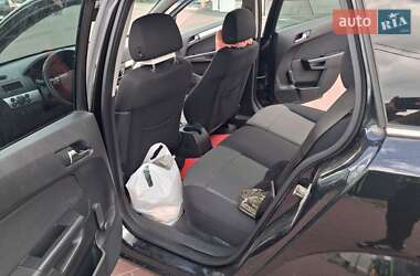 Универсал Opel Astra 2010 в 
