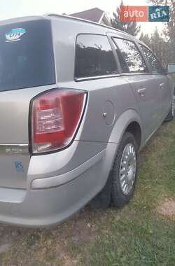 Универсал Opel Astra 2010 в 