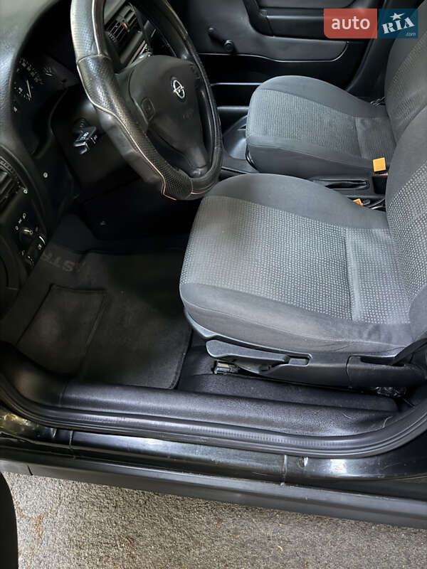 Седан Opel Astra 2006 в Києві