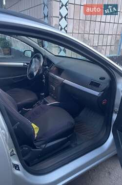 Универсал Opel Astra 2006 в 