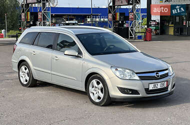 Универсал Opel Astra 2007 в Дубно