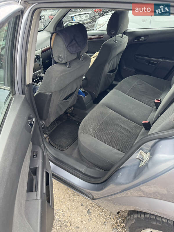 Хэтчбек Opel Astra 2004 в Тернополе