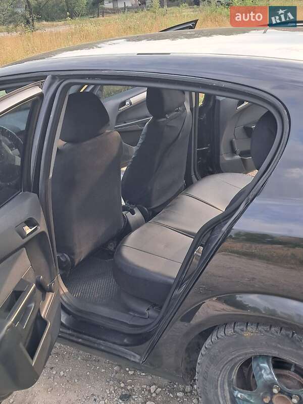Хэтчбек Opel Astra 2007 в Крыжополе фото 5 Хэтчбек Opel Astra 2007 в Крыжополе
