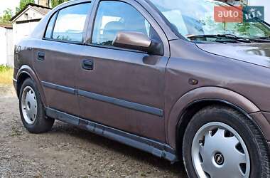 Хэтчбек Opel Astra 1998 в 
