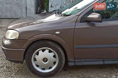 Хэтчбек Opel Astra 1998 в 