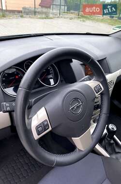 Универсал Opel Astra 2008 в 