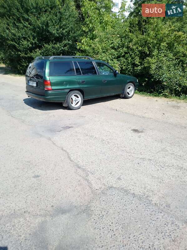 Універсал Opel Astra 1997 в Львові
