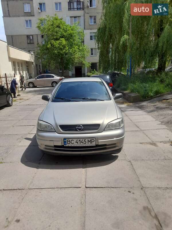 Седан Opel Astra 2008 в Львове