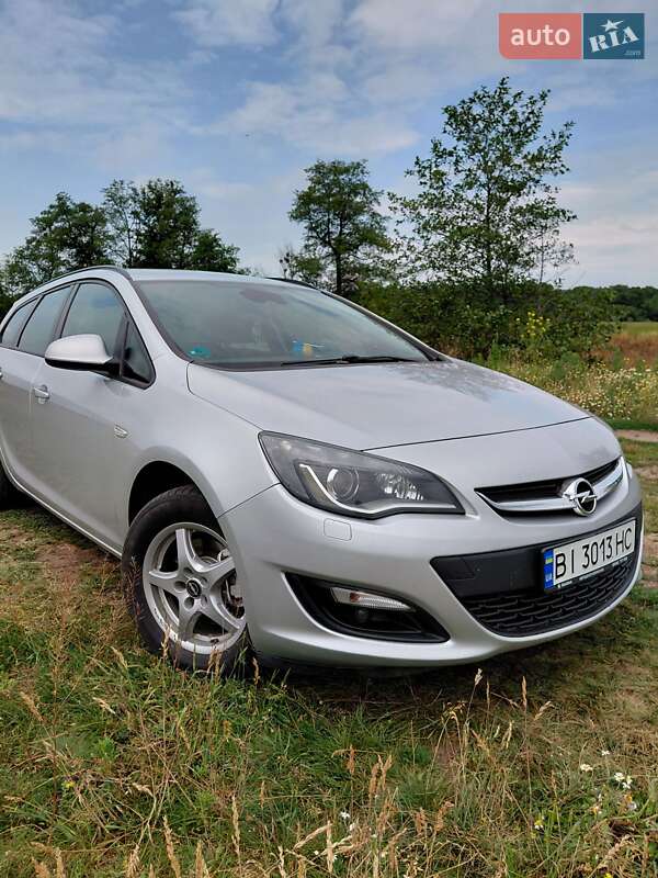 Универсал Opel Astra 2015 в Ахтырке фото 5 Универсал Opel Astra 2015 в Ахтырке
