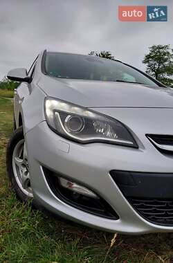 Универсал Opel Astra 2015 в 