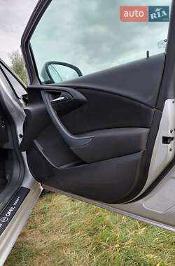 Универсал Opel Astra 2015 в 