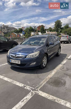 Універсал Opel Astra 2011 в Львові