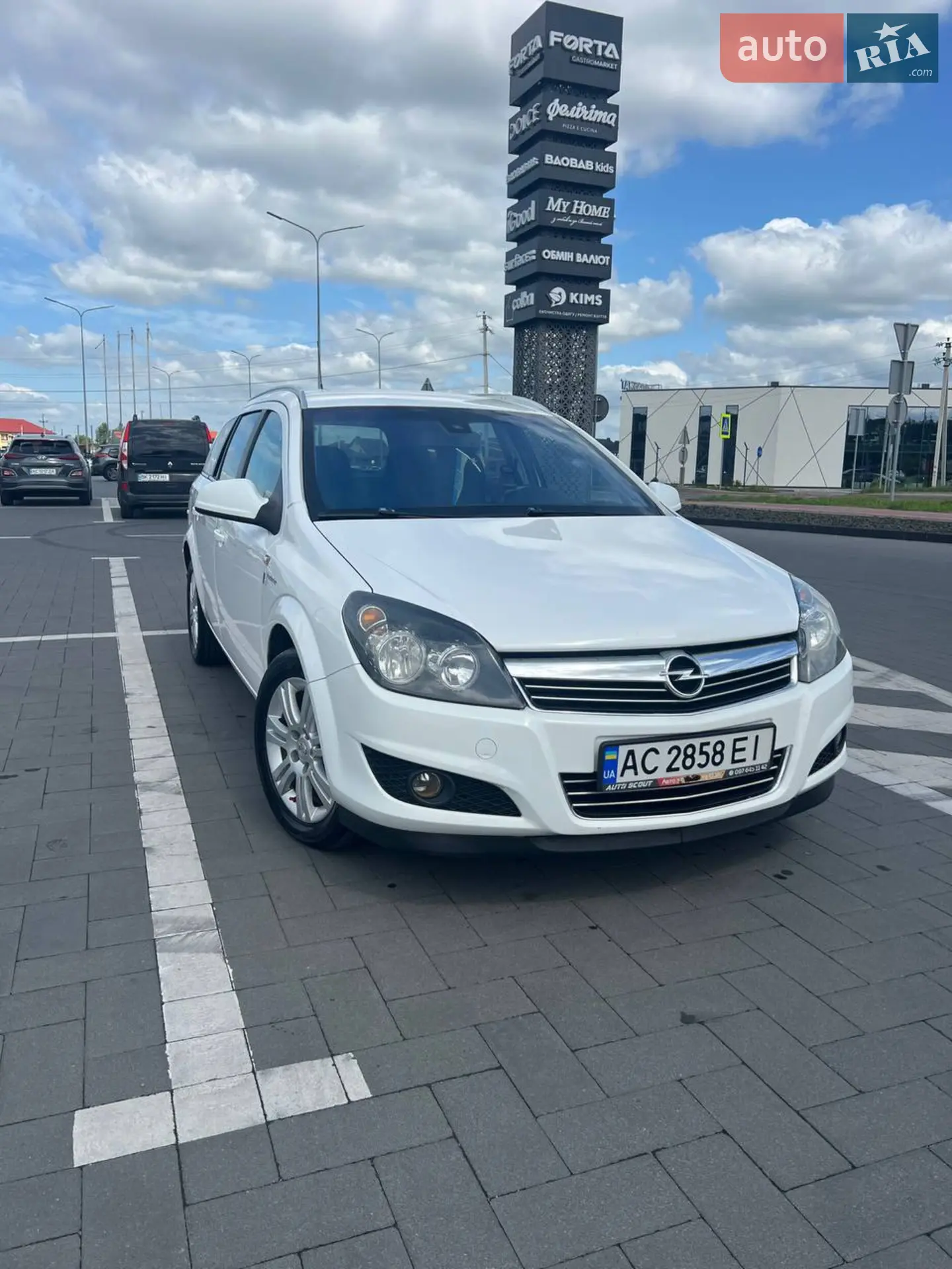 2010 Opel Astra - мініатюра 2