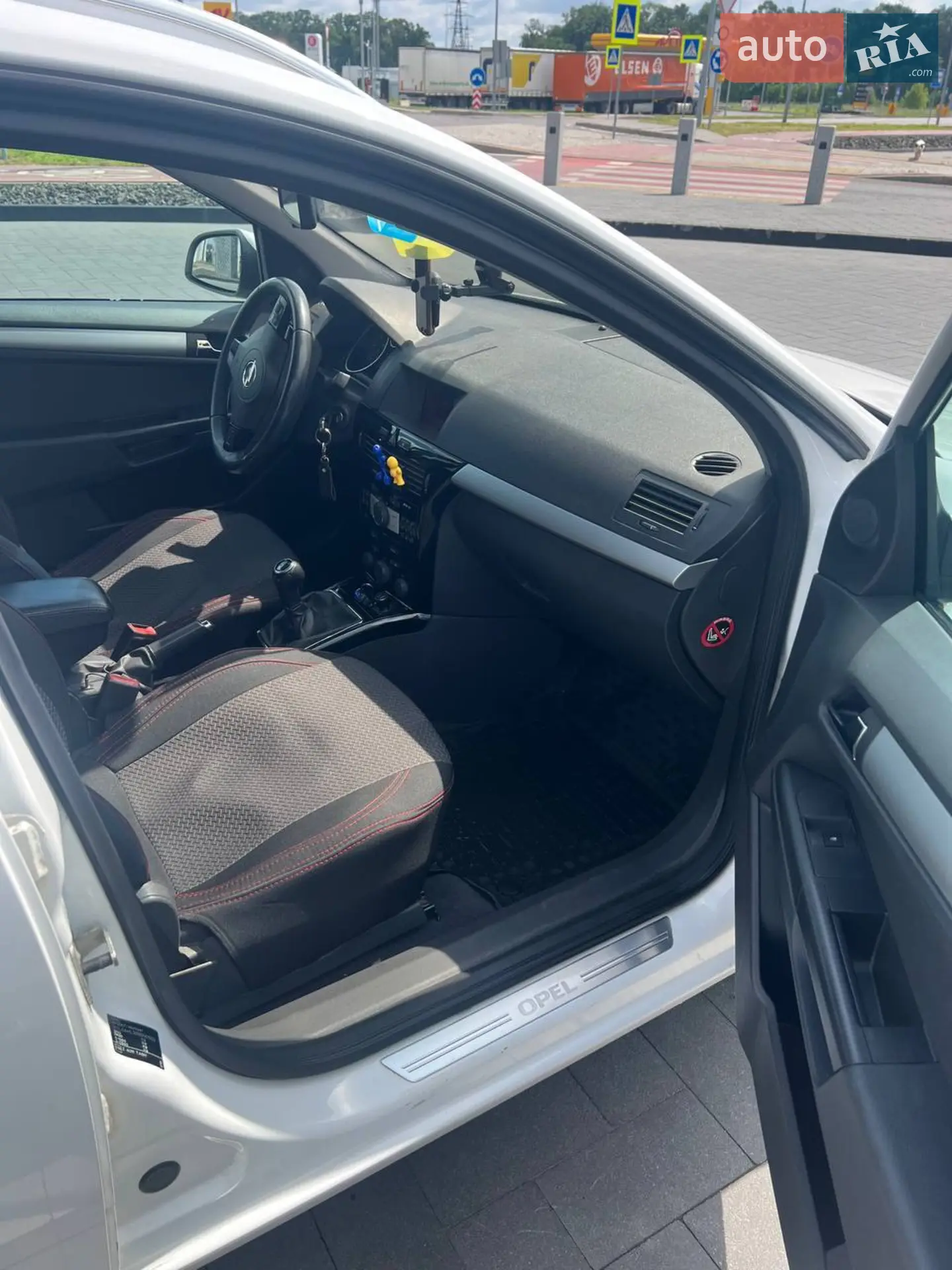 2010 Opel Astra - мініатюра 12