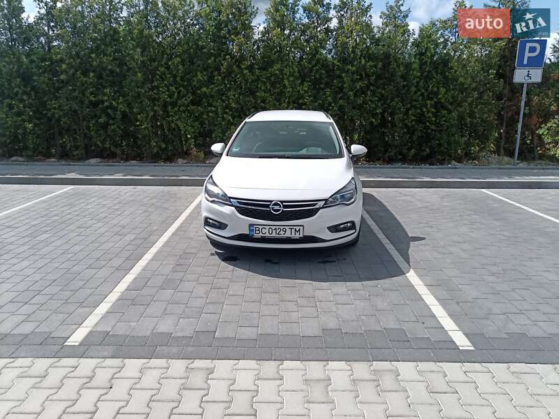 Универсал Opel Astra 2019 в Городке