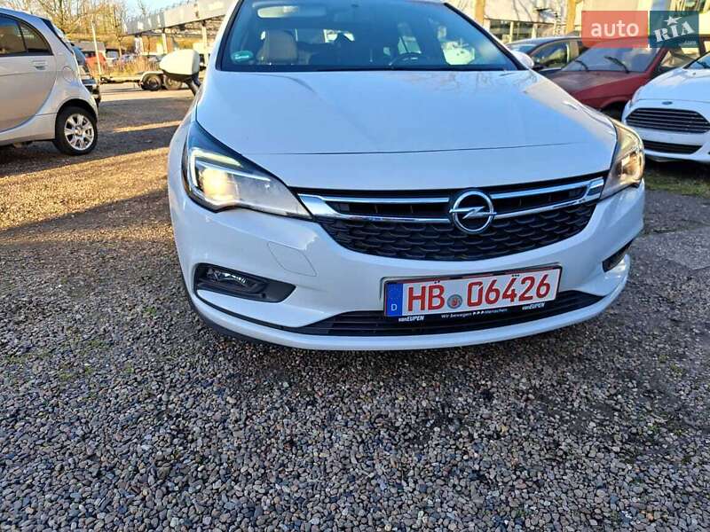 Универсал Opel Astra 2019 в Городке