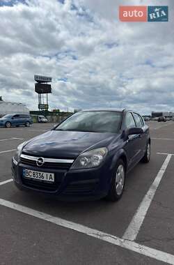 Хэтчбек Opel Astra 2006 в Львове