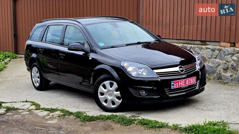 Универсал Opel Astra 2009 в Полтаве