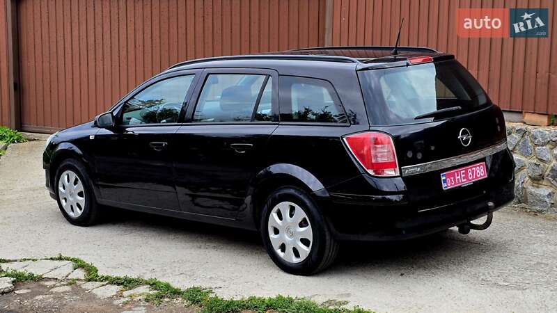 Универсал Opel Astra 2009 в Полтаве
