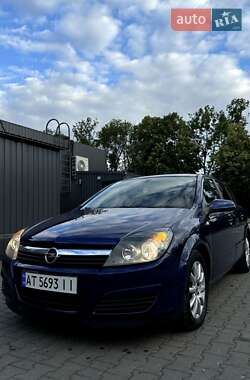 Хэтчбек Opel Astra 2004 в Ивано-Франковске