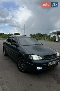 Седан Opel Astra 2004 в Звягелі