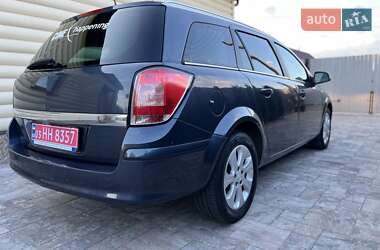 Универсал Opel Astra 2010 в 