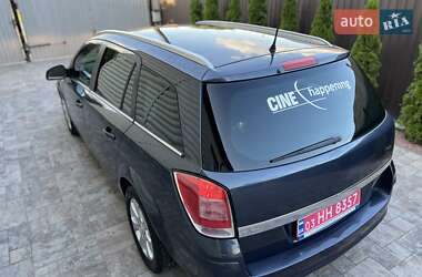 Универсал Opel Astra 2010 в 