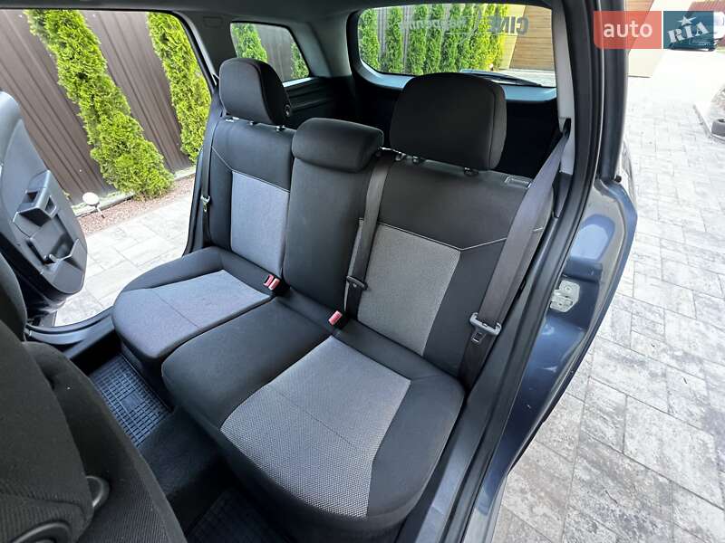 Универсал Opel Astra 2010 в Сарнах