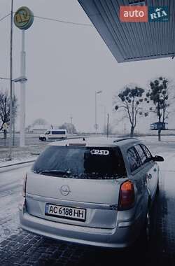 Универсал Opel Astra 2006 в Дергачах
