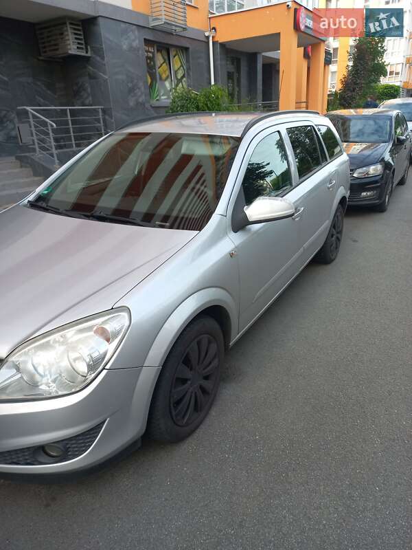 Универсал Opel Astra 2009 в Киеве