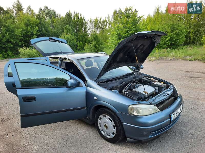 Хэтчбек Opel Astra 1999 в Черкассах