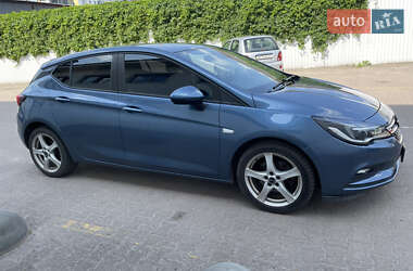 Хэтчбек Opel Astra 2016 в 