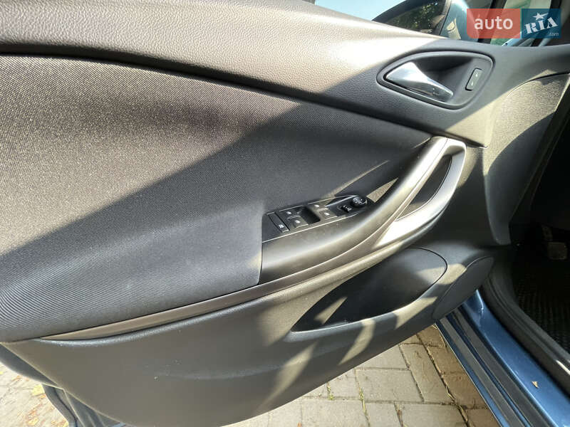 Хетчбек Opel Astra 2016 в Коростишеві