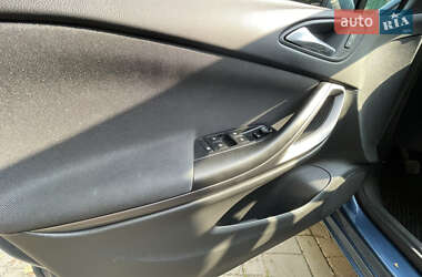 Хэтчбек Opel Astra 2016 в 
